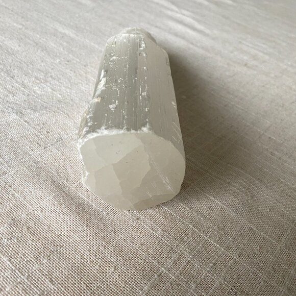 SELENITE Crystal Stone Authentic Organic Natural Home Decor Bookshelf Bookend - Picture 4 of 4